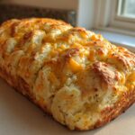 Cheddar Garlic Pull-Apart Bread
