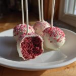 red velvet cake pops