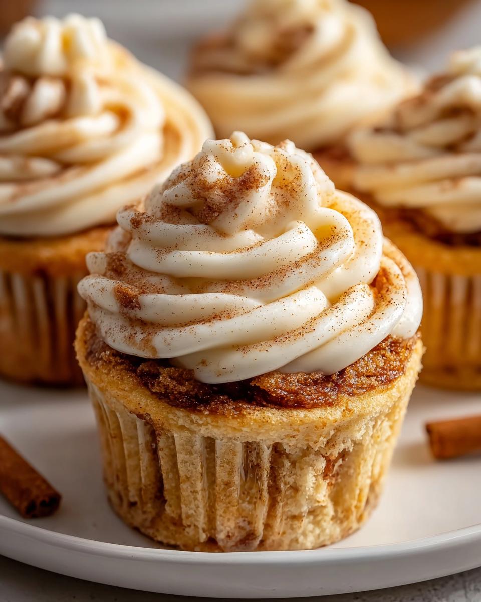 Delicious Cinnamon Roll Cupcakes: Pure Bliss